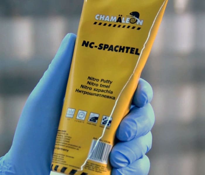 Els components principals de la nitrofusió són la cel·lulosa, les seves resines, els èters i els plastificants