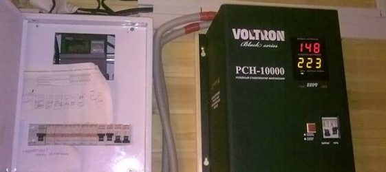 Wie wählt man einen Spannungsregler 220V zum Geben