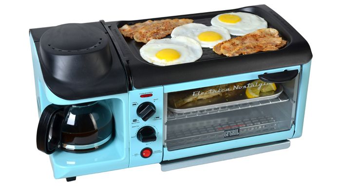 يجمع نموذج الفرن الكهربائي الشامل GFgril GFBB-9 Breakfast Bar جميع عناصر أدوات المطبخ لتحضير وجبة الإفطار بسرعة دون تركها.