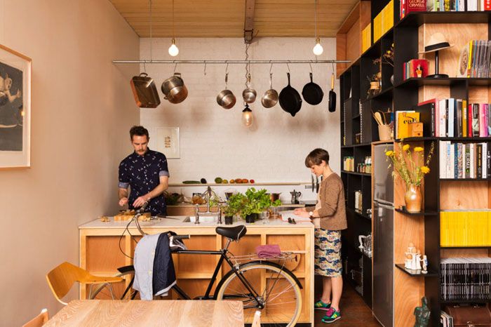 Innenarchitektur einer kleinen Küche: Foto
