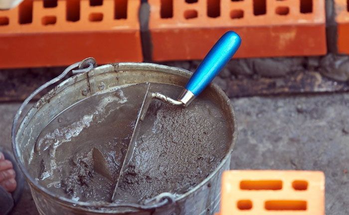 Bitte beachten Sie: Für Fliesen müssen Sie nur frischen, hochwertigen Zement einer Marke von mindestens 300 verwenden