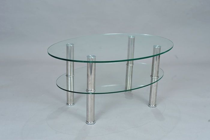 Az üveg asztallap és ugyanaz a polc gyönyörűen mutat. Egy ilyen termékhez egy triplex (10-12 mm) alkalmas.