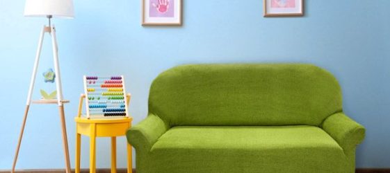 Eurocover auf dem Sofa
