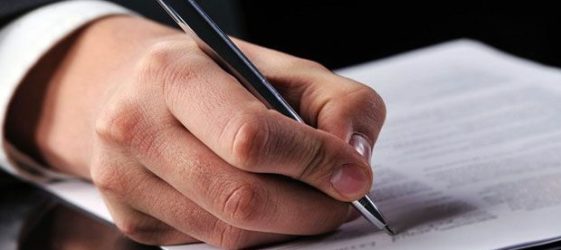 Wohin können Sie mit einer Beschwerde über Wohnen und kommunale Dienstleistungen gehen