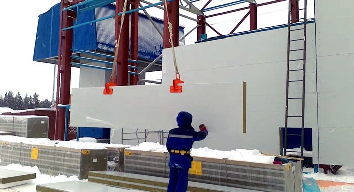 Die Verwendung spezieller Griffe und weicher Schlingen ist der Schlüssel zum Erfolg bei der Installation solcher Materialien