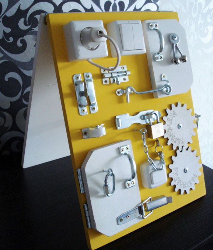 กระดานธุรกิจ DIY สำหรับเด็กชาย: ภาพถ่ายแสดงให้เห็นว่ากระบวนการสร้างไม่ซับซ้อนอย่างที่เห็นในตอนแรกและไม่จำเป็นต้องใช้คำแนะนำทีละขั้นตอนโดยเฉพาะ