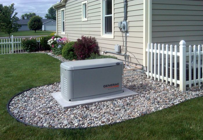 Wenn Sie den Generator auf der Straße platzieren, sollten Sie einen Ort für die Platzierung des Generators einrichten, auf dem Sie dessen Betrieb überwachen und vorbeugende Wartungsarbeiten durchführen können