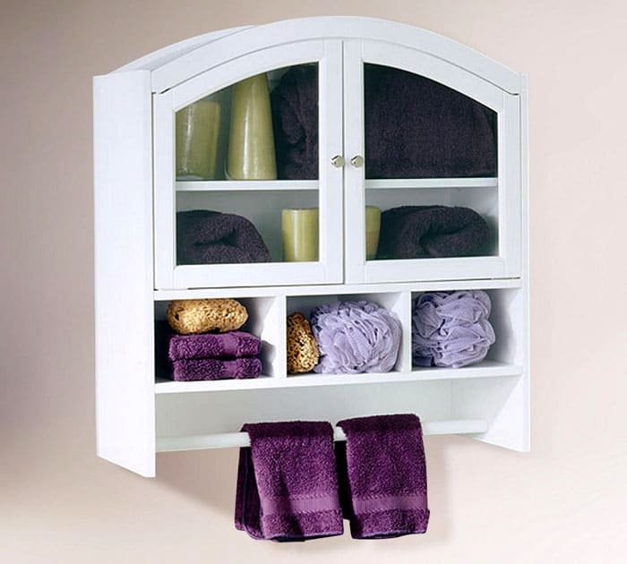 Wandschrank im Bad