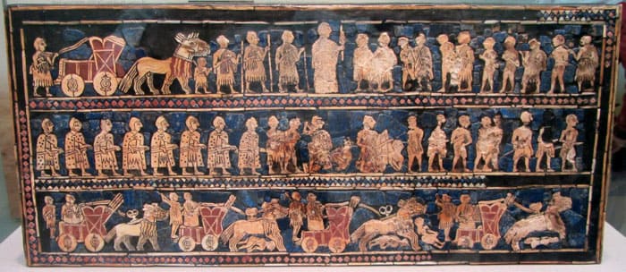 Dieses Bild von Krieg und Frieden wurde von alten Meistern entworfen. Bei ihrer Arbeit verwendeten sie Muscheln, roten Kalkstein, Perlmutt und Lapislazuli