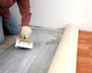 Wie man Kleber für Linoleum wählt