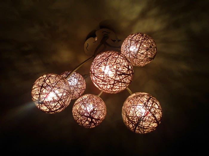 Nici i kule od dawna pomagają w projektowaniu pokoju jako klosze do lampy. To doskonała i niedroga opcja dla każdego.