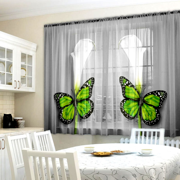 Abgeschrägter oder gewölbter Tüll ist praktisch, wenn Sie das Fenster ständig benutzen müssen