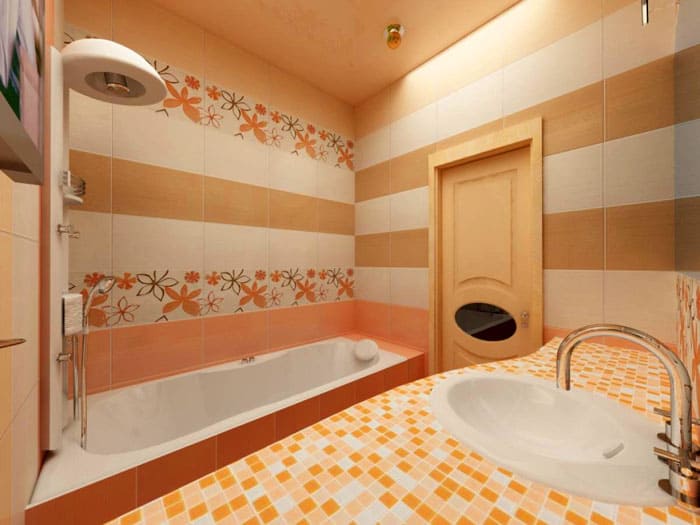 Die Kombination von Fliesen und Mosaiken in Creme-, Pastell- und Pfirsichfarben lässt das Badezimmer zart aussehen