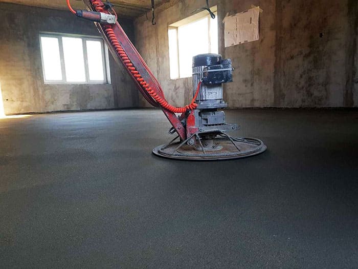 Jastrych betonowy nie jest wykonywany bez uprzedniego zainstalowania lamp ostrzegawczych